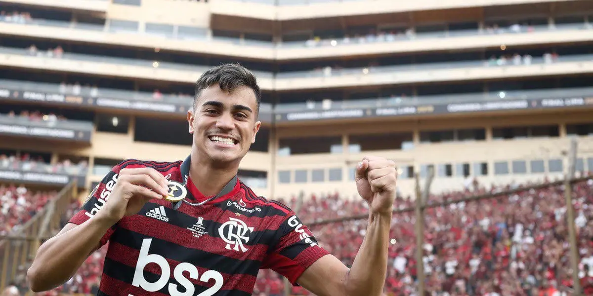 Reinier volta ao Maracanã para acompanhar jogo do Flamengo e envia mensagem emocionante à Nação