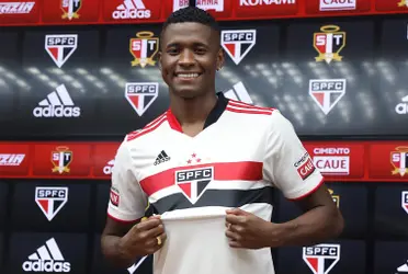 Relação entre lateral direito e técnico do São Paulo está desgastada desde a chegada do jogador no começo da temporada