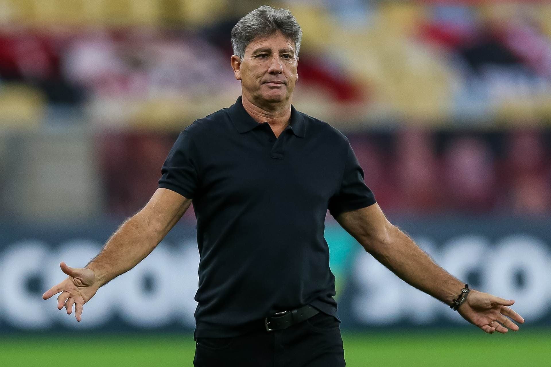 Renato Gaúcho foi criticado pela torcida por "falta de padrão tático"
