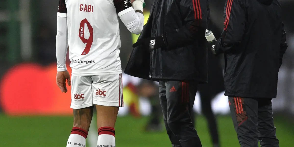 Renato Portaluppi revelou o que disse para Gabigol após mais um jogo de ofensas ao craque