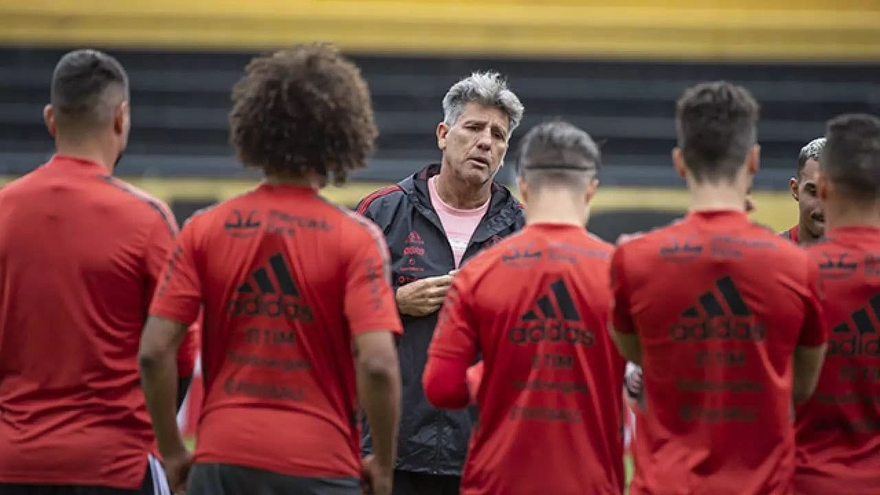 Renato Portaluppi tenta esconder time titular para a final da Libertadores até o último instante para ser tricampeão