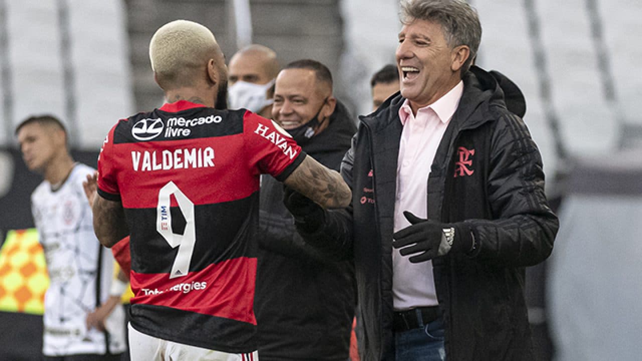 Renato Portaluppi terá dias difíceis até a final da Copa Libertadores e permanência para 2022 é cada vez mais improvável