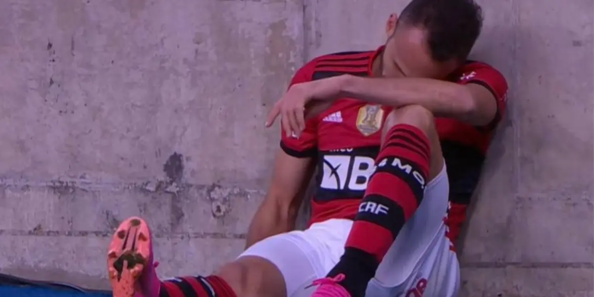 Renê não conseguiu segurar as lágrimas após goleada do Flamengo e Filipe Luís terá que salvar Renato Portaluppi