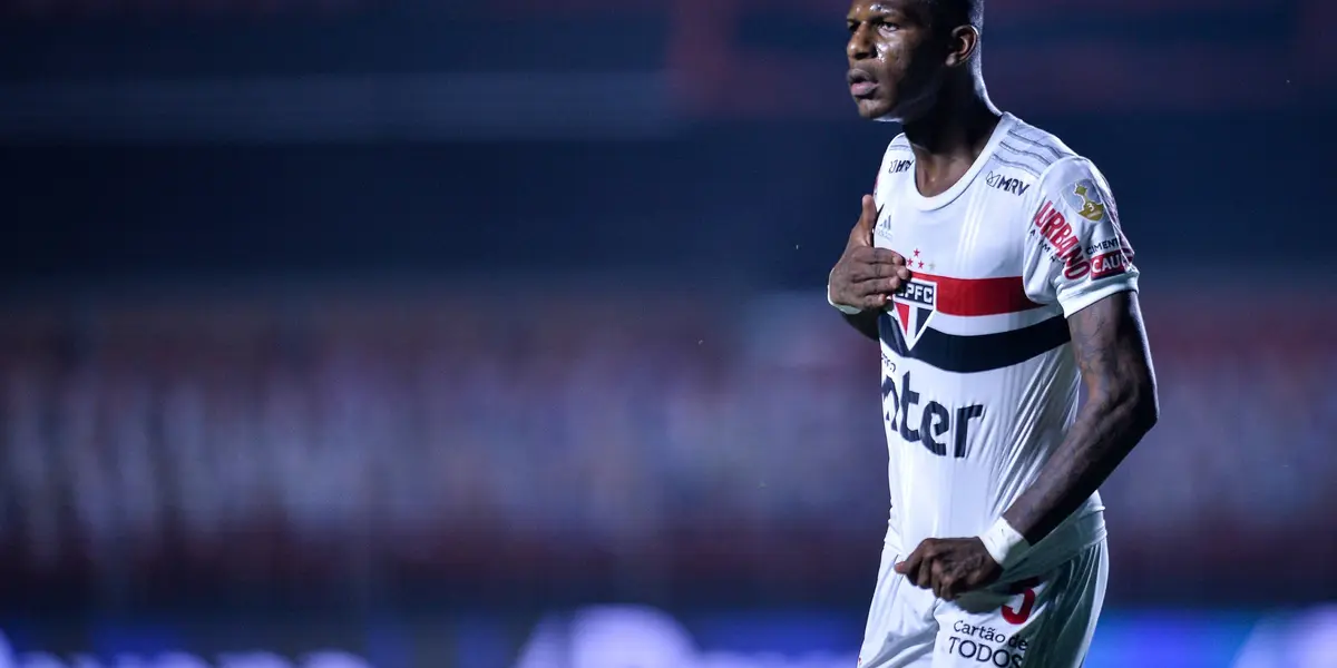 Renovação de Robert Arboleda com o São Paulo é uma das mais difíceis e defensor já tomou sua decisão