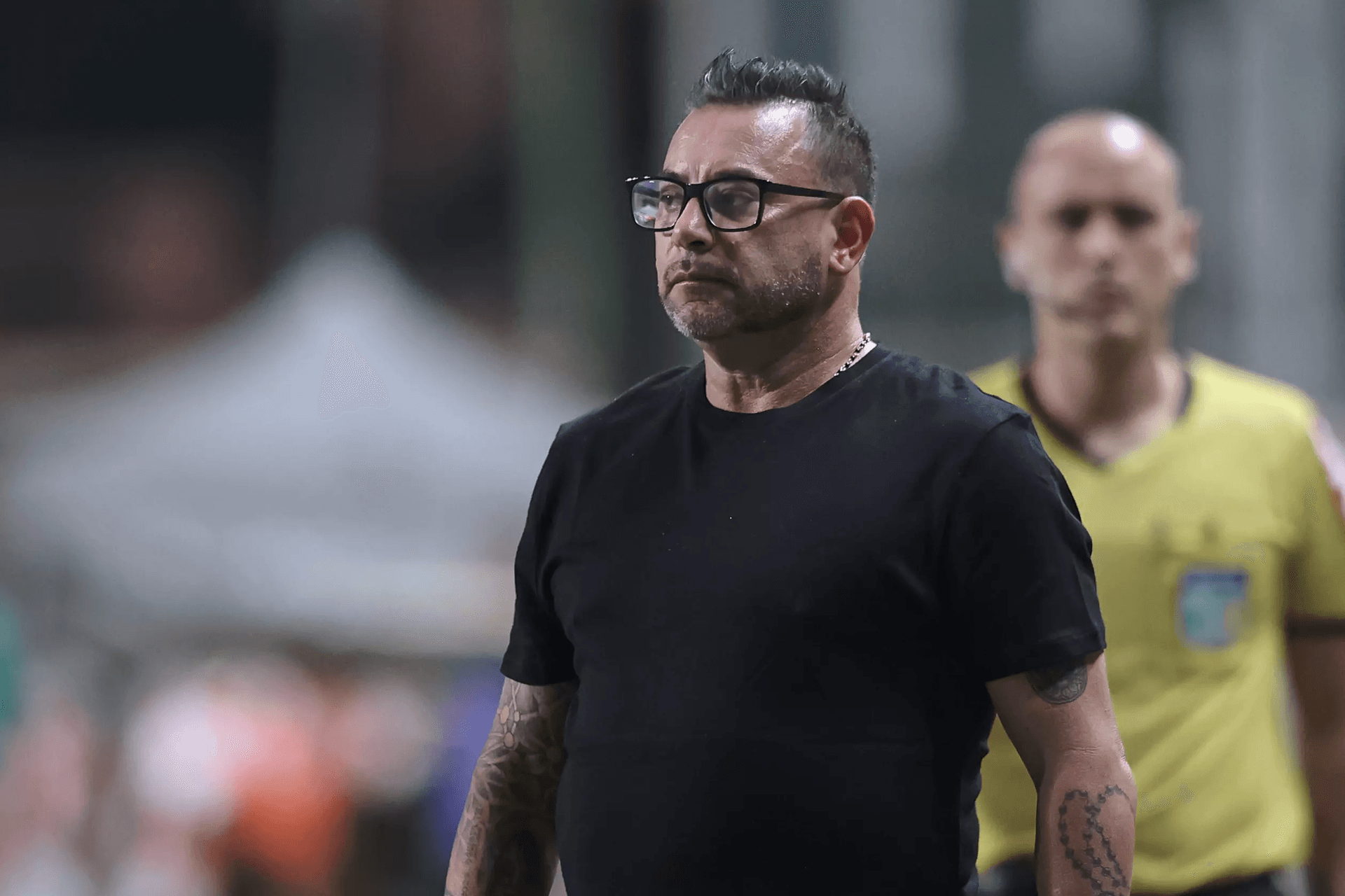 Repórter afirma que diretoria deu 'ultimato' para Turco Mohamed