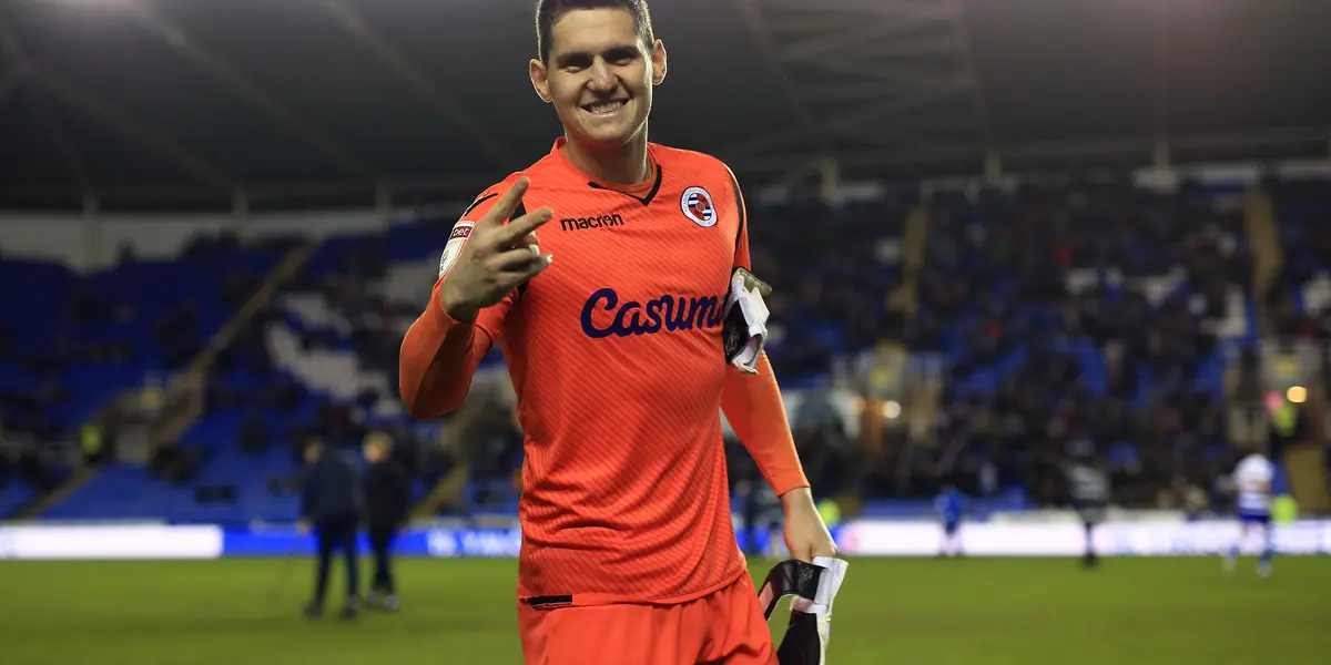 Reserva no Reading, Rafael Cabral pode ser o novo arqueiro a defender a meta do Cruzeiro. A Raposa aguarda rescisão do atleta com o time da segunda divisão inglesa