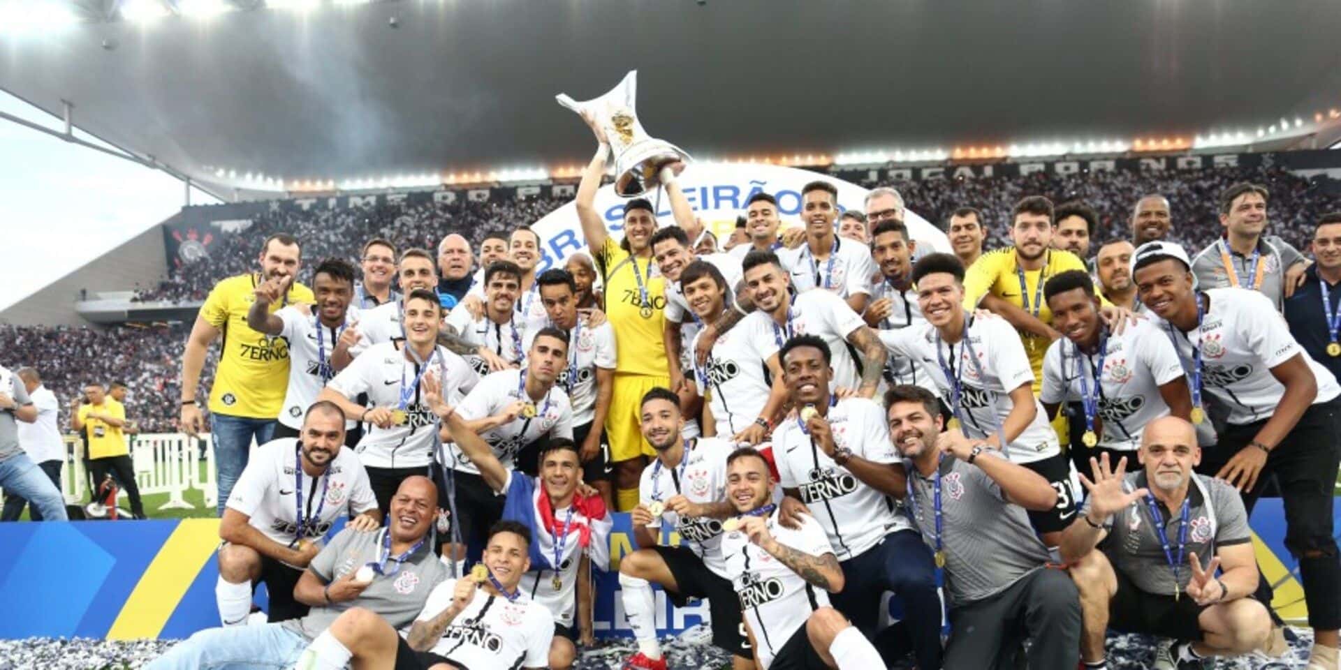 Revelado nas categorias de base do Corinthians, o ex-atacante Ewerthon Rodrigues de Souza, que hoje tem 41 anos, é um empresário de sucesso