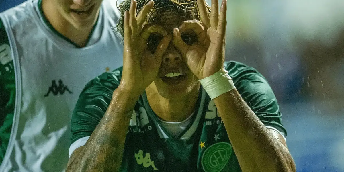 Richard Ríos, volante colombiano do Guarani, interessa ao Timão