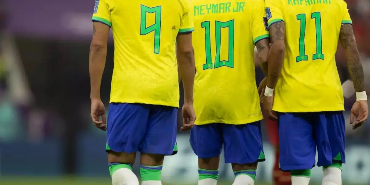 Richarlison, atacante do Tottenham, se lesionou no último sábado e saiu de campo chorando