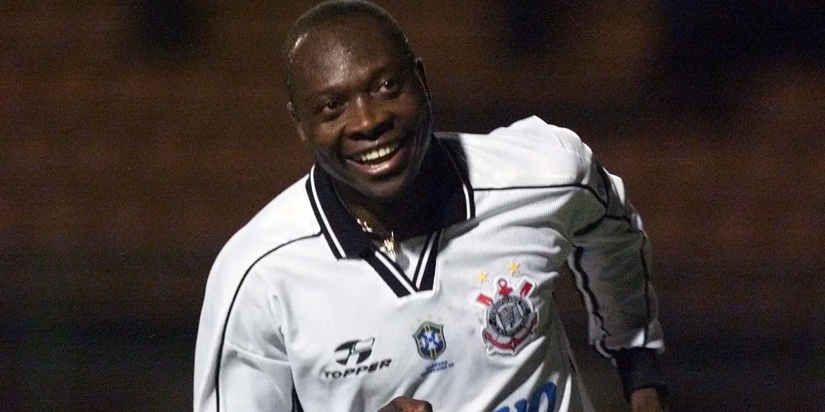 Rincón brilhou no Corinthians entre 1997 e 2000