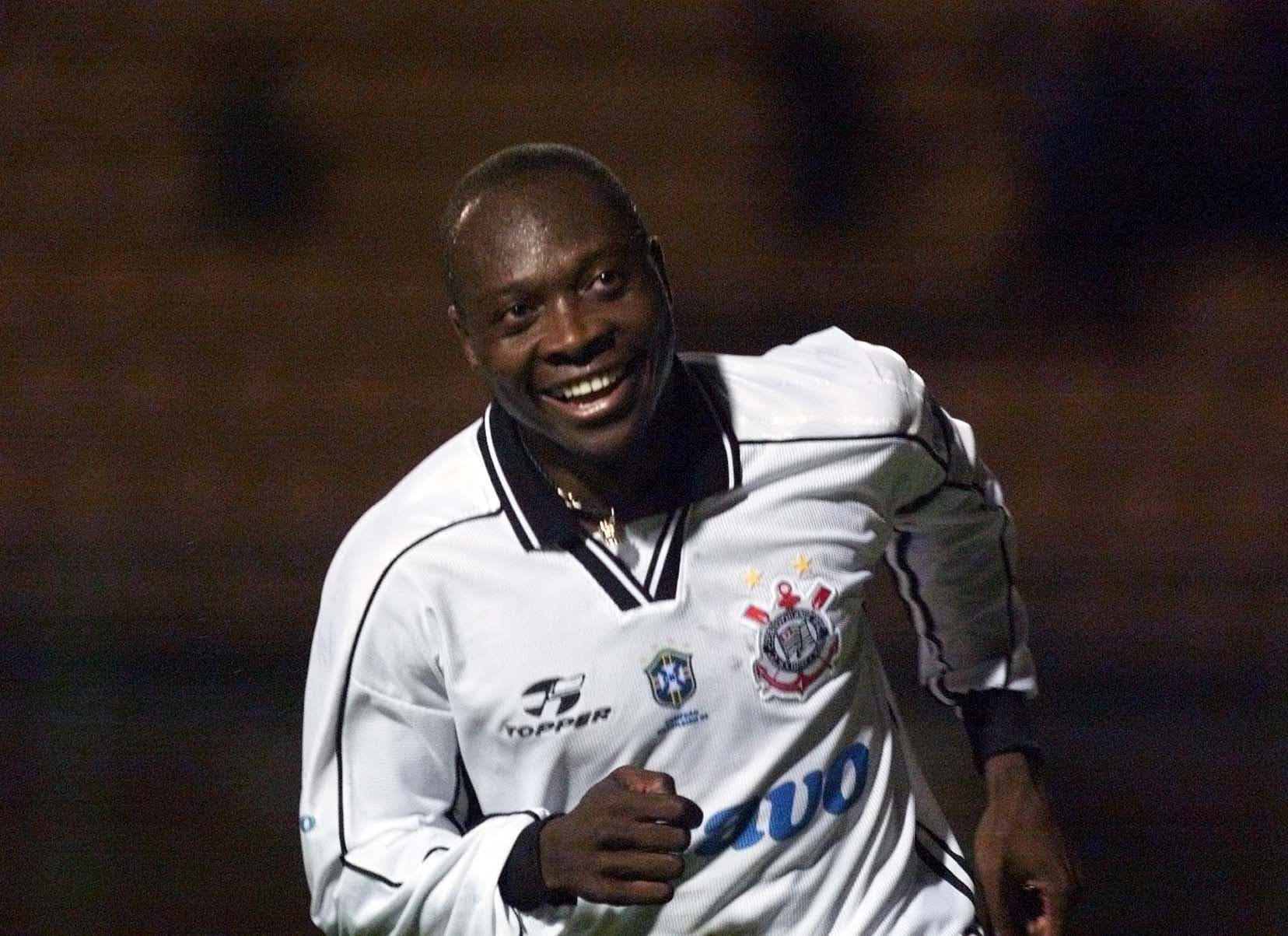 Rincón brilhou no Corinthians entre 1997 e 2000