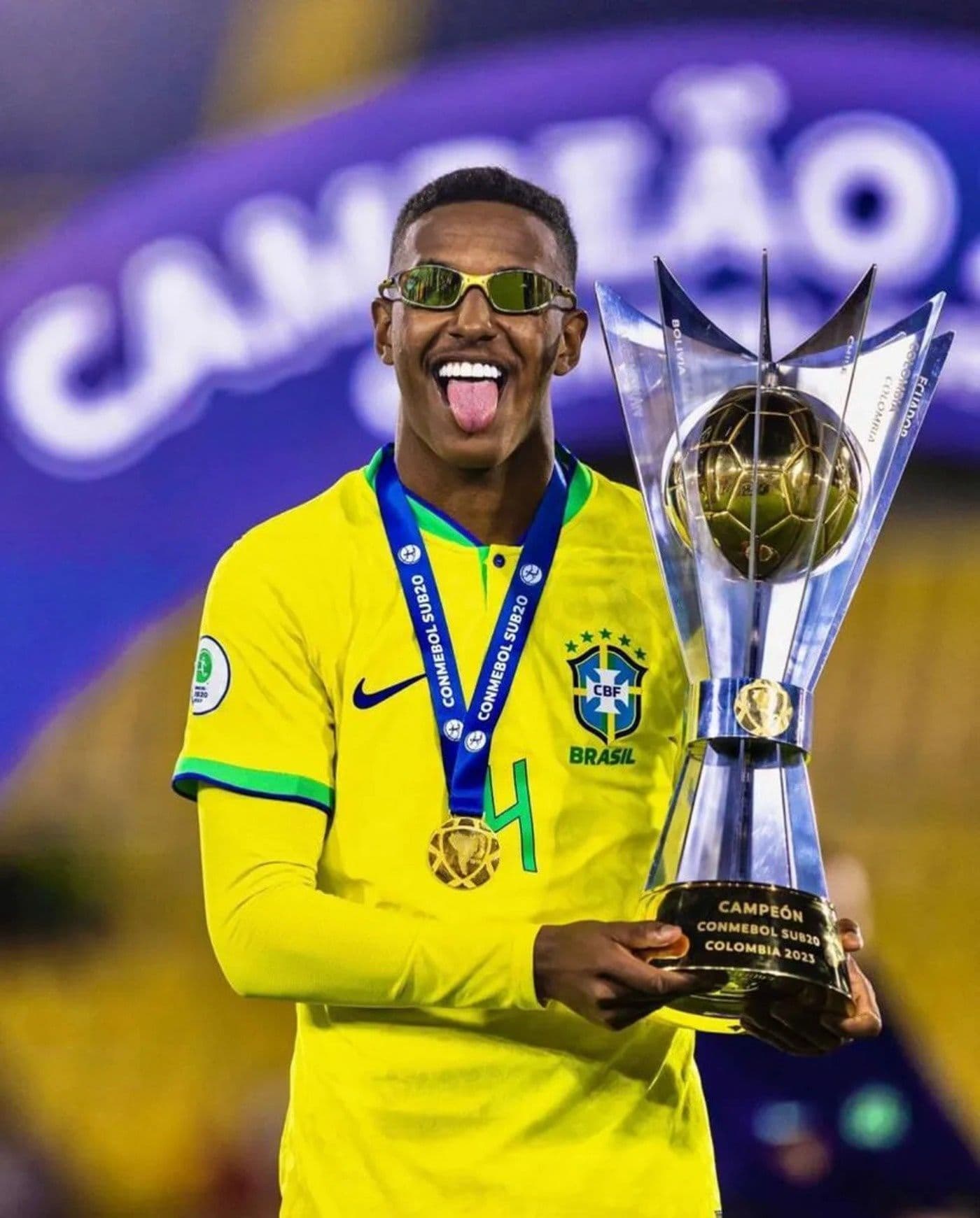 Robert Renan, zagueiro de 19 anos, foi convocado pela Seleção Brasileira e está valorizado no mercado internacional