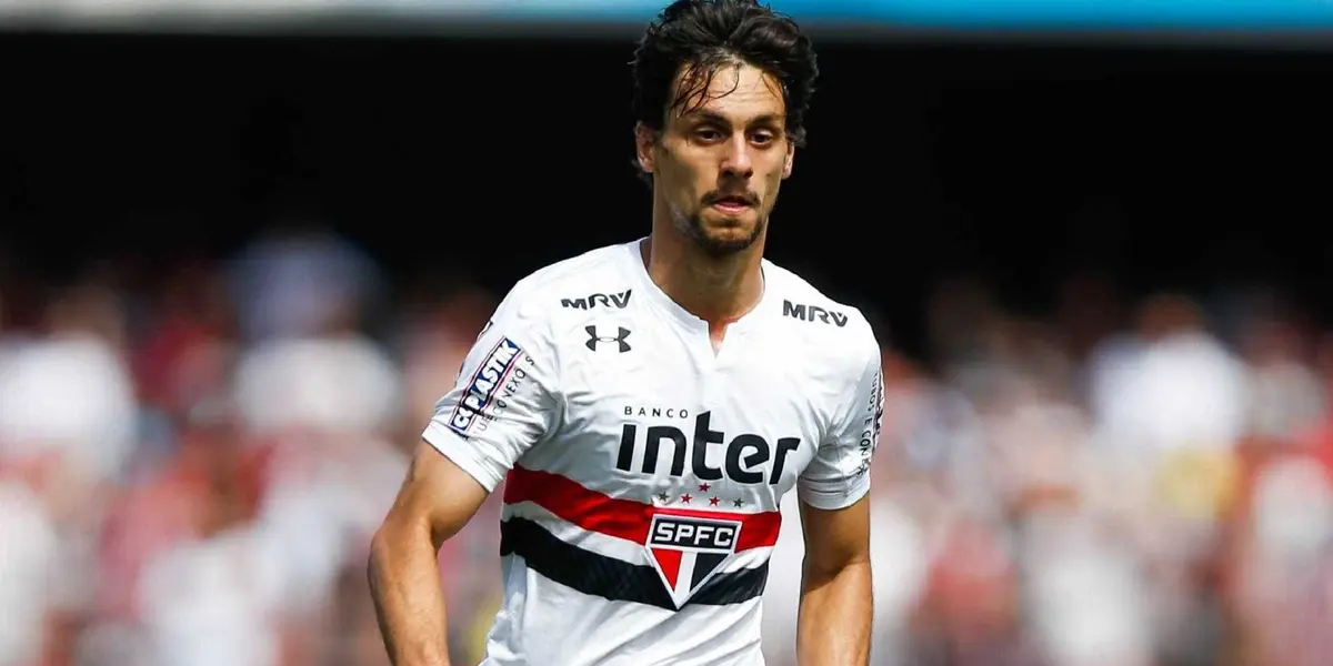 Rodrigo Caio é um dos jogadores mais importantes do elenco do Flamengo, mas sua situação na equipe causa dúvidas entre os torcedores