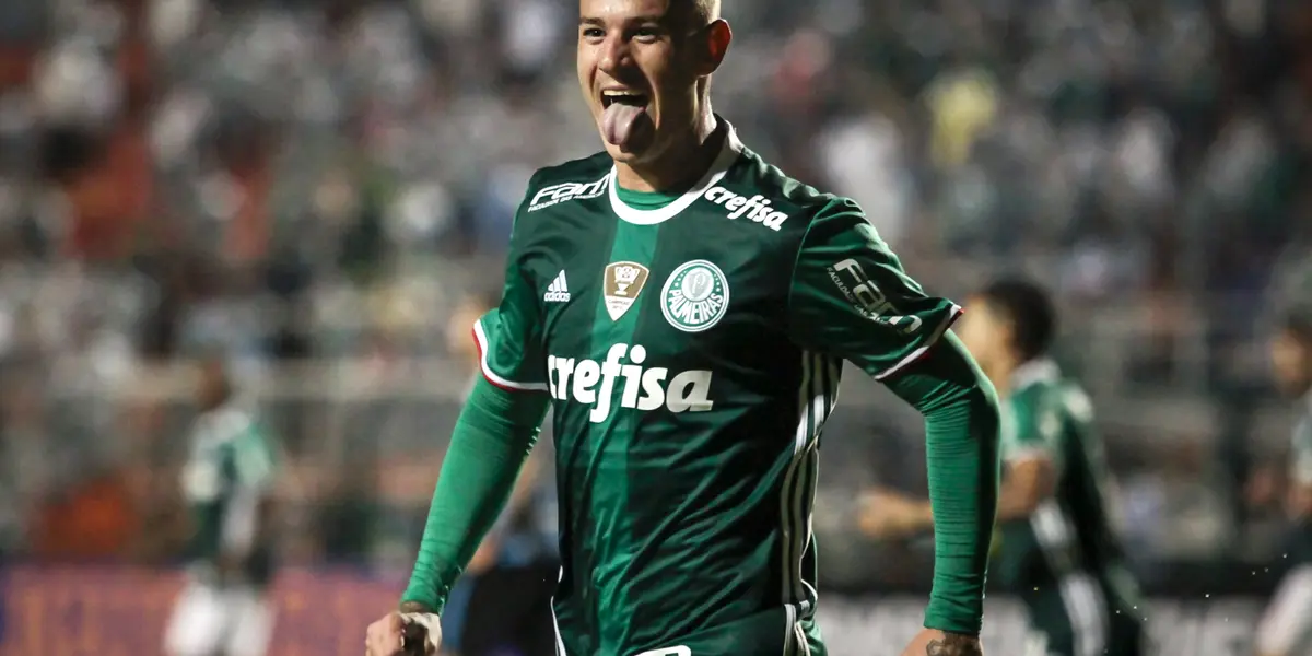 Roger Guedes está de volta ao futebol brasileiro