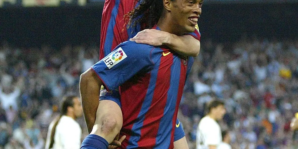Ronaldinho Gaúcho mandou mensagem para Lionel Messi pelas redes sociais. O brasileiro deseja boa sorte ao grande amigo na aventura que terá início com o PSG.