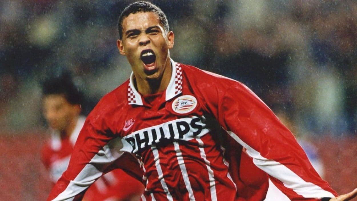 Ronaldo é um dos grandes jogadores da história do futebol mundial