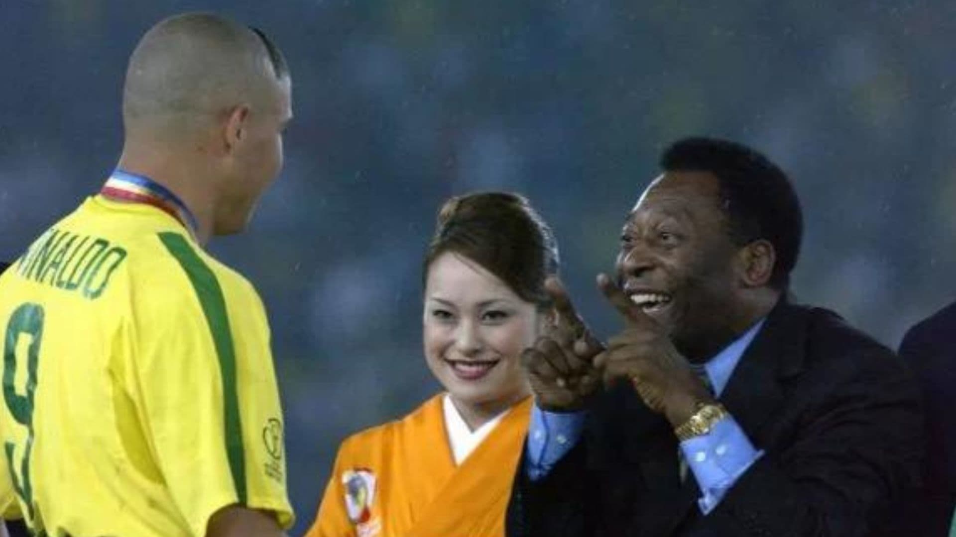 Ronaldo Fenômeno postou uma mensagem emocionante logo depois da confirmação da morte de Pelé