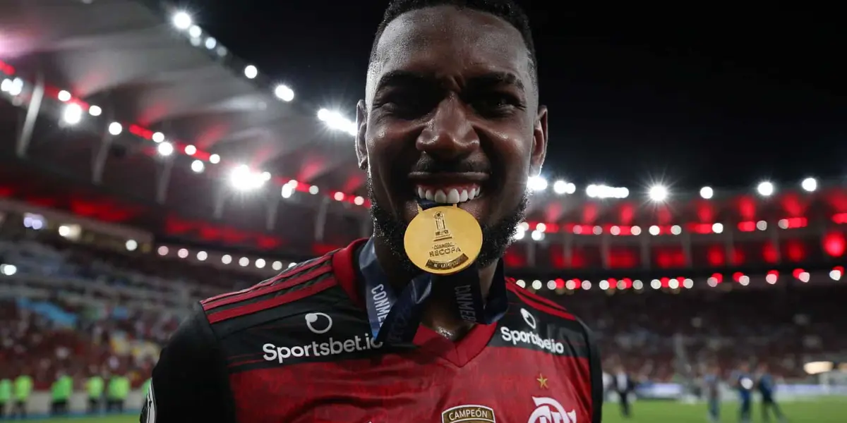 Roupeiro expôs que, memso após ter ido jogar na França, ainda é muito querido pelos funcionários da Gávea