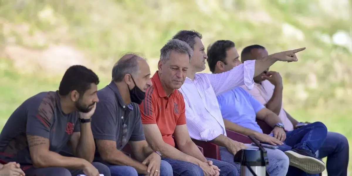 Rubro-negro confirmou transferência de jogador