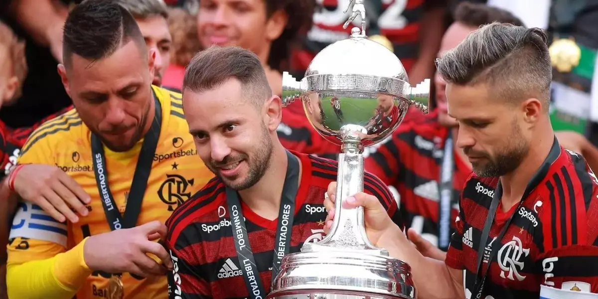 Rubro-negro embarcará para Guayaquil às 10h da manhã de quarta-feira