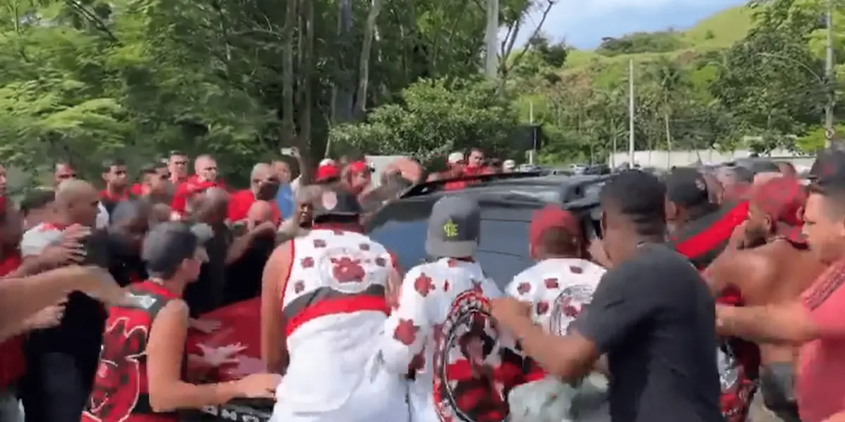 Rubro-Negro perdeu para o Athletico-PR por 2 a 1, pelo Brasileirão