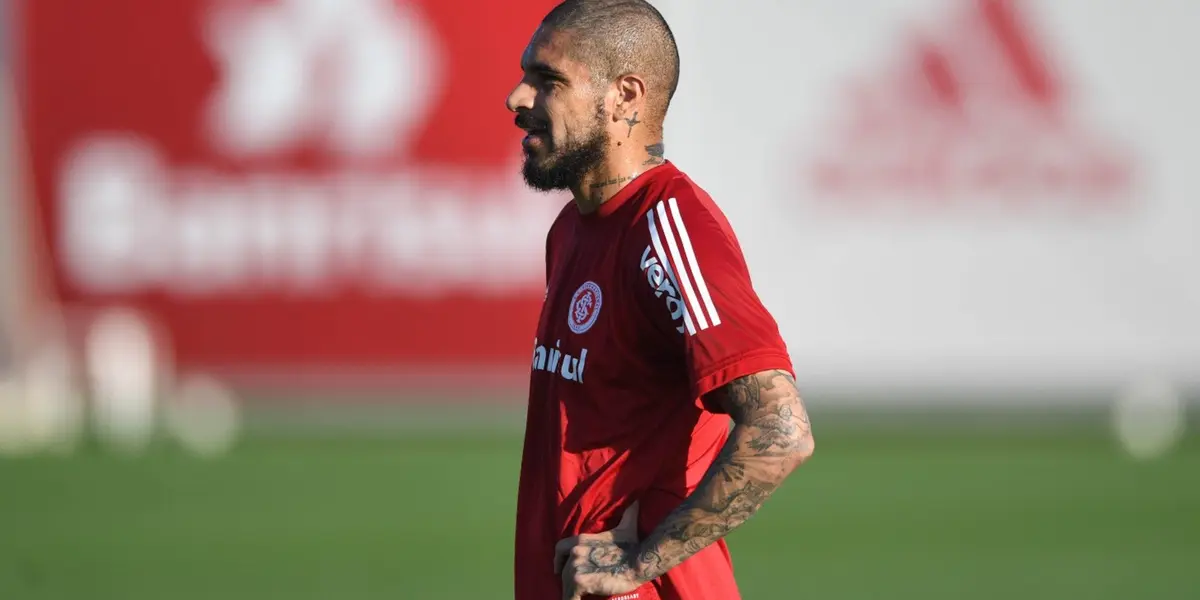 Rubro-negro processou o jogador