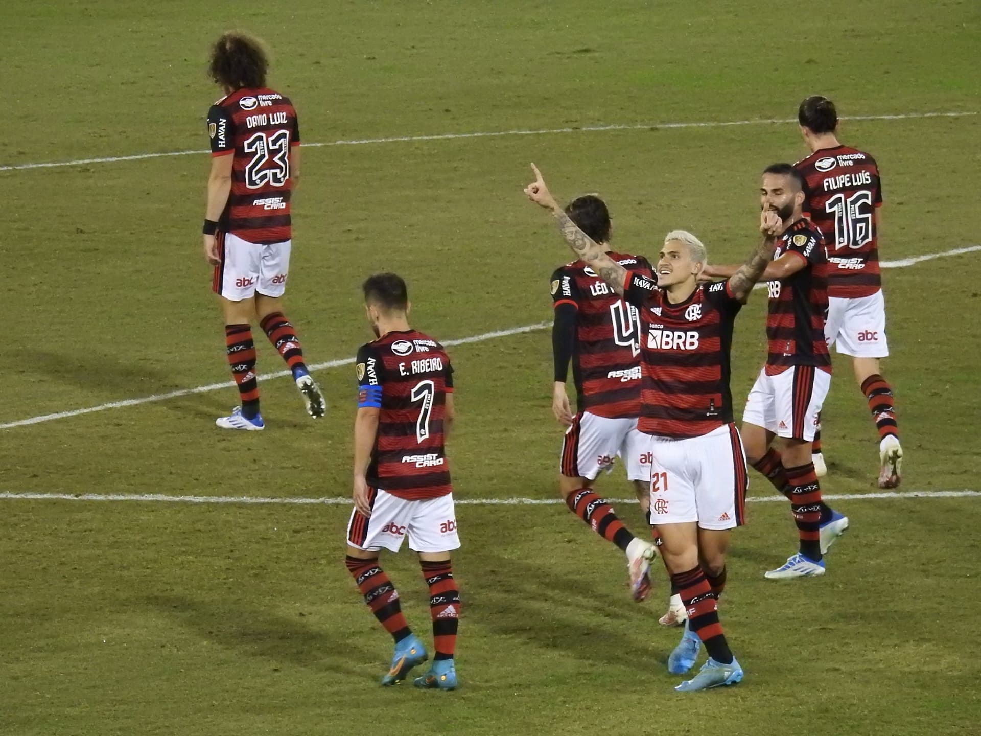 Rubro-Negro tropeça em jogo crucial e perde a chance de recuperar o segundo lugar