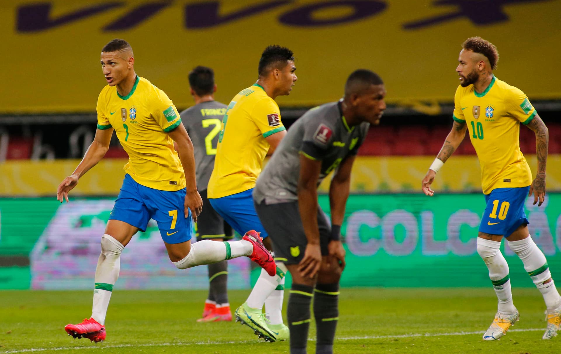 Seleção Brasileira faz último jogo antes das quartas de final