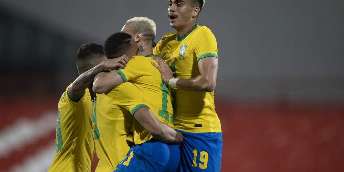 Seleção Brasileira se prepara para a estreia daqui quatro dias