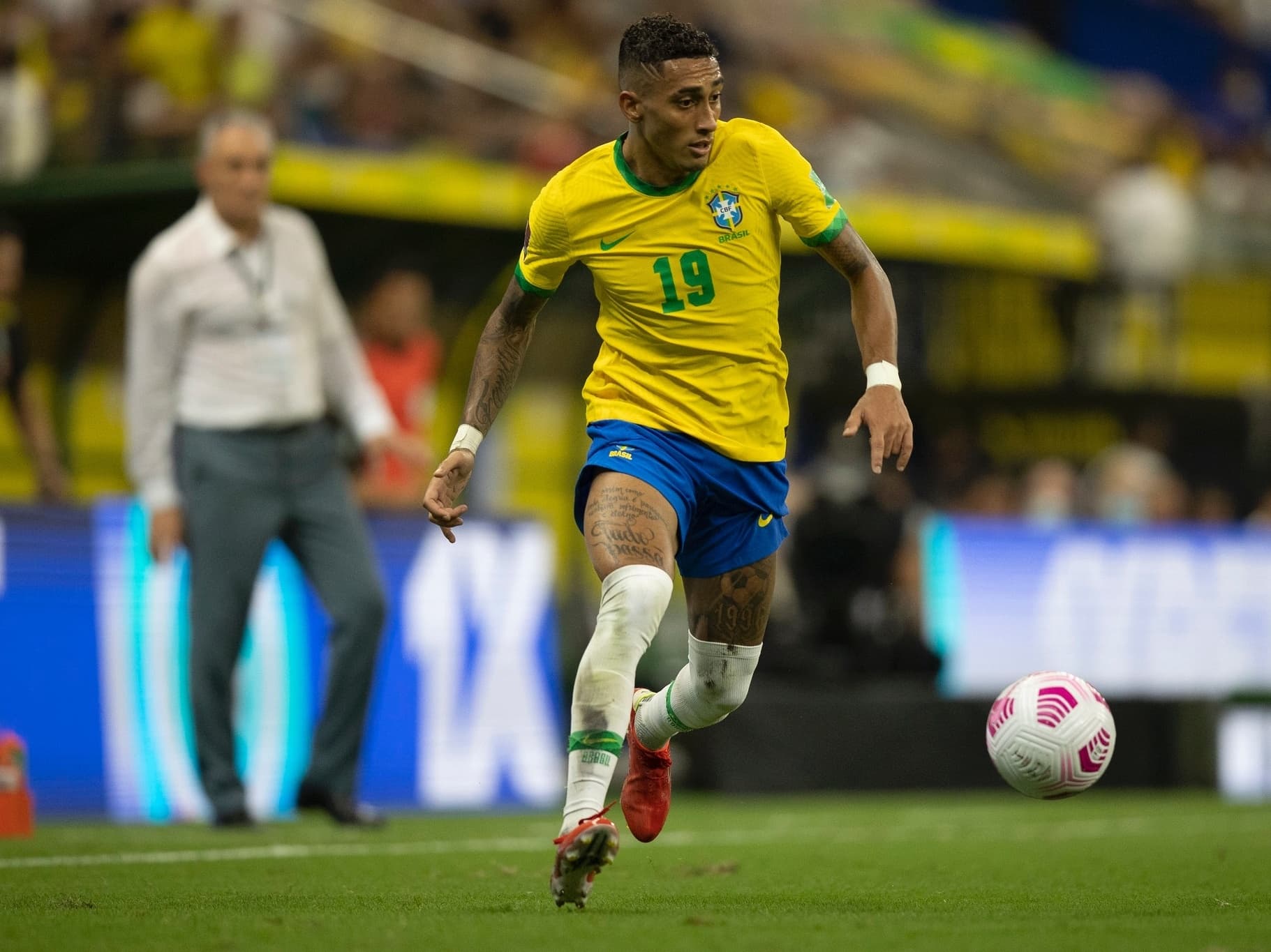 Seleção canarinho terá novo modelo da tradicional camisa amarela