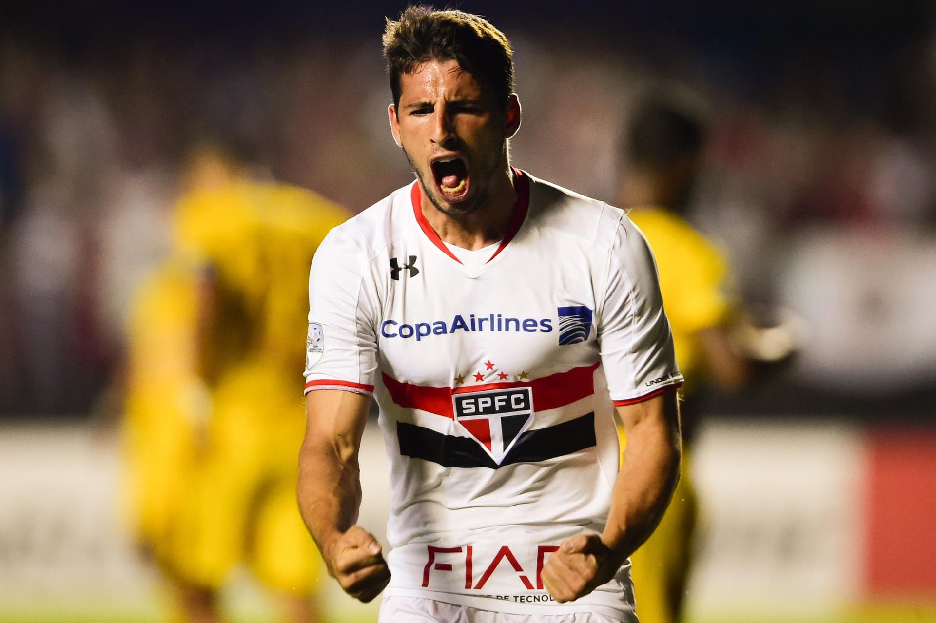 Sem clube desde julho, Jonathan Calleri volta a ser alvo do São Paulo após frustração na Europa