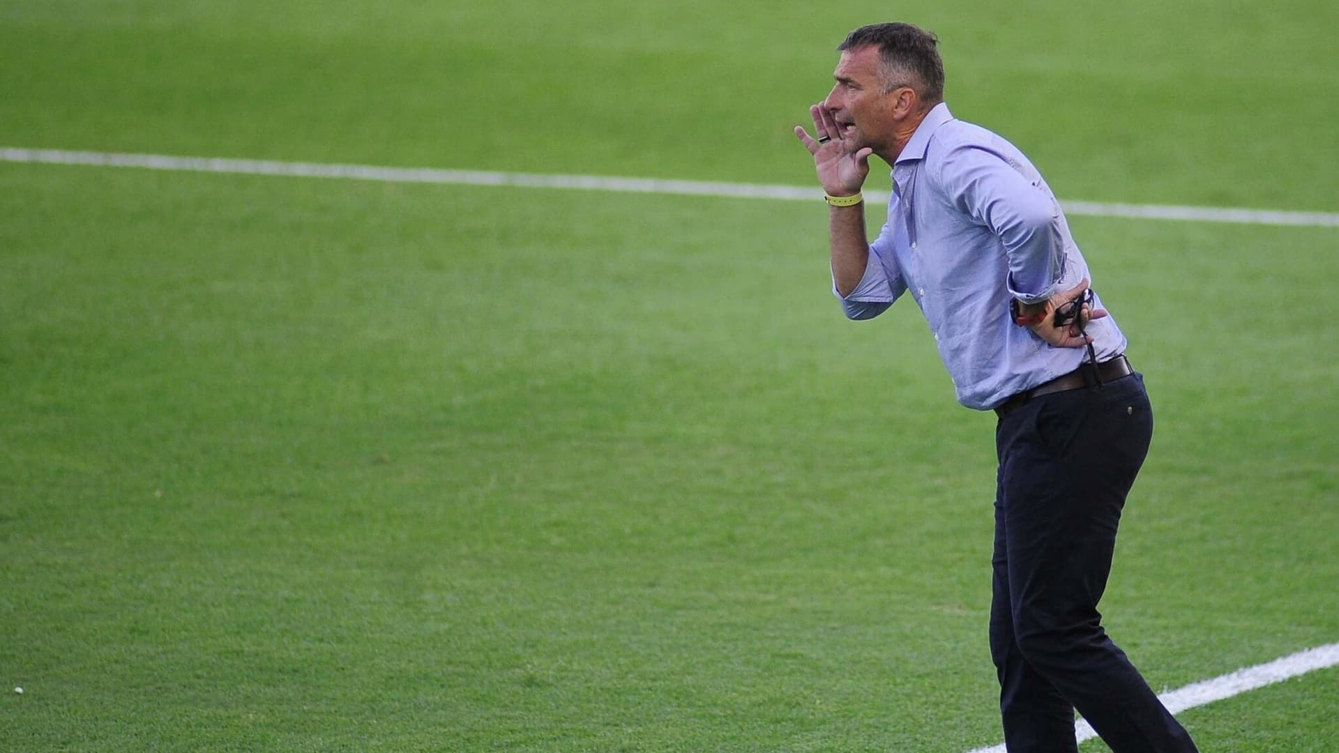 Seria a sua primeira experiência no futebol verdeamarela.