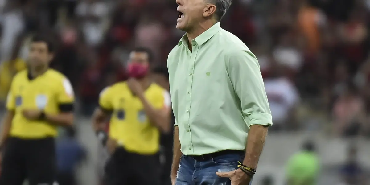 Situação do técnico com a torcida está insustentável