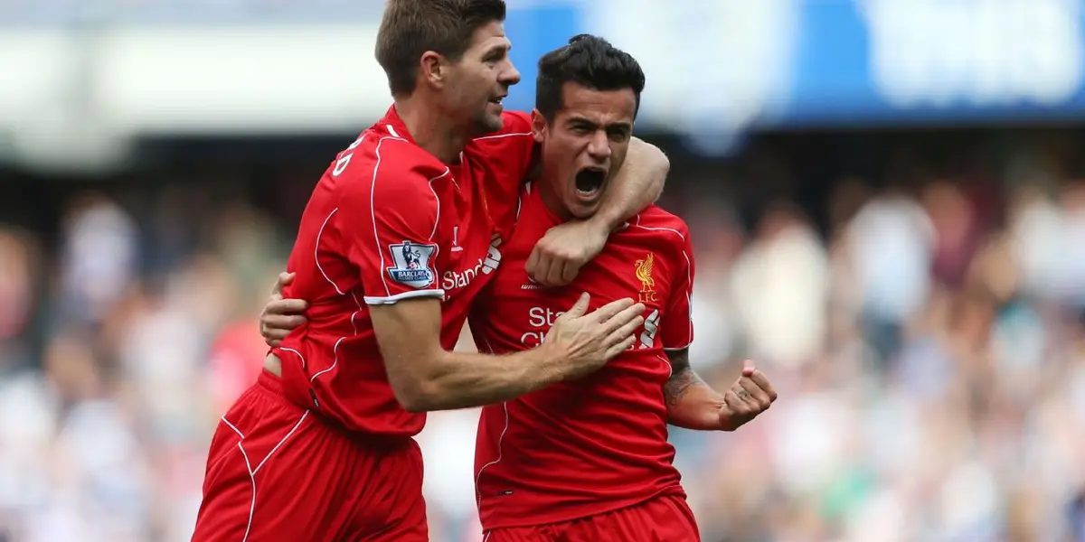 Steven Gerrard, que jogou com o brasileiro, vai ser o treinador do meia no clube