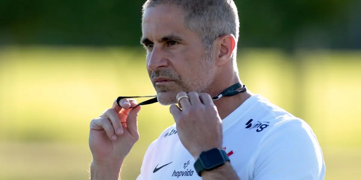 Sylvinho mostrou o quanto queria assumir o Corinthians