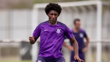 Talles Magno em treino no CT do Corinthians. Foto: Instagram