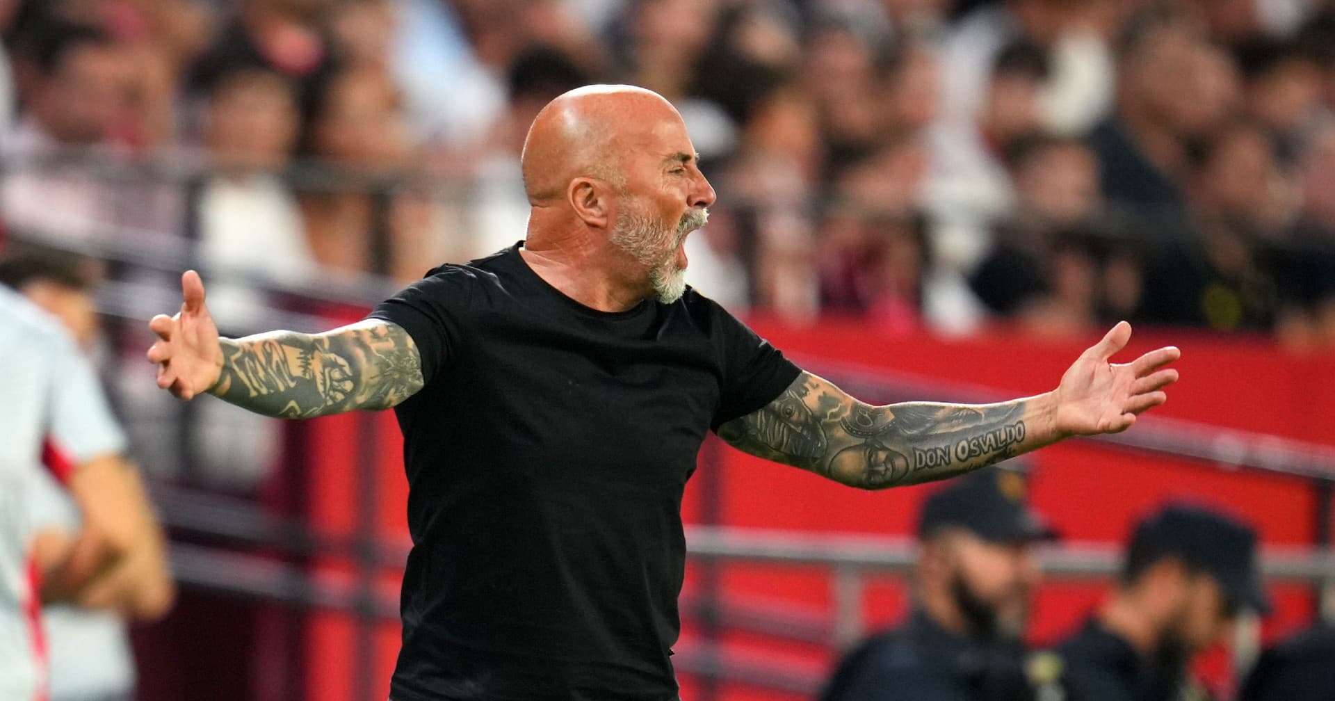 Técnico argentino quer evitar que seu xodó acerte transferência para o Mengão