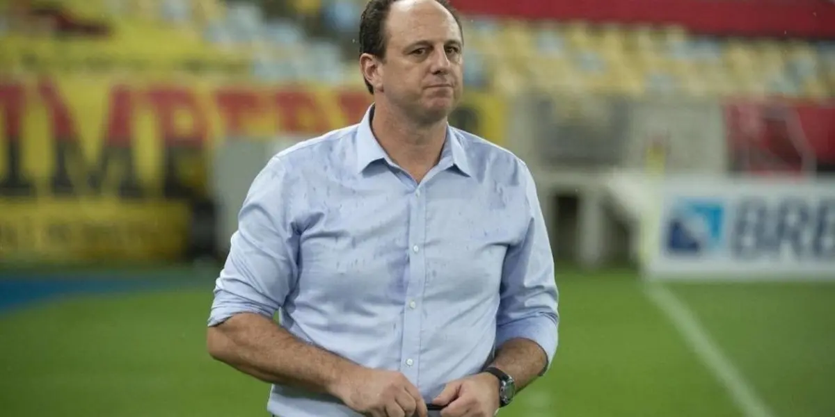 Técnico da equipe ficou surpreso com saída de jogador