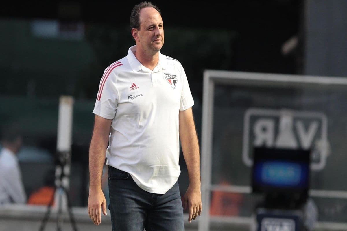 Técnico fez pedido para a diretoria do tricolor paulista