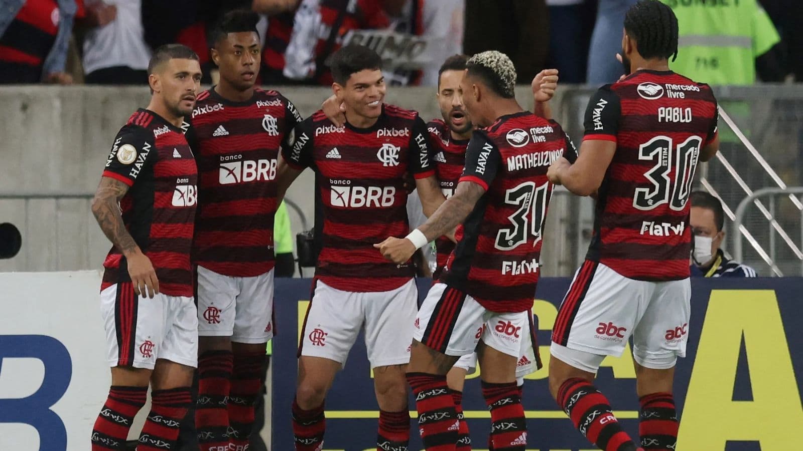 Técnico multicampeão pelo rubro-negro quer contratação de antigo comandado em novo clube