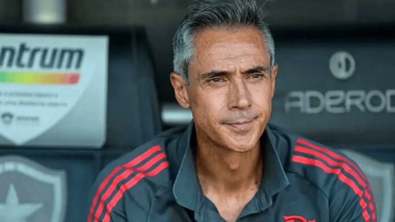 Técnico não teve boa passagem pelo clube, e não deixou saudades na torcida