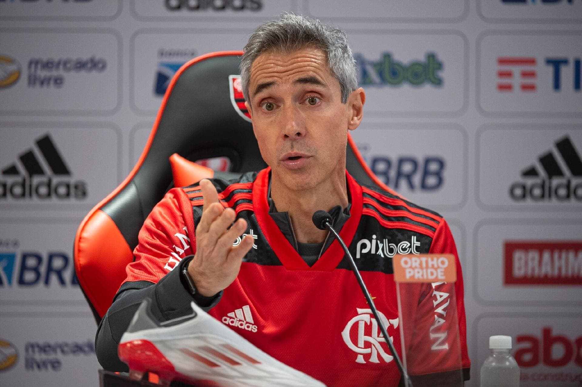 Técnico português segue indicando nomes para reforçar o elenco do Flamengo