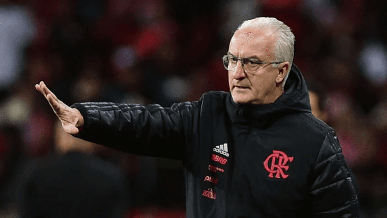 Técnico quer evitar saída de jogador importante