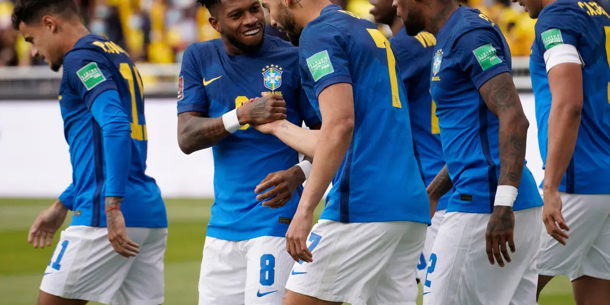 Técnico Tite deve promover algumas entradas no time titular da Seleção contra o Paraguai