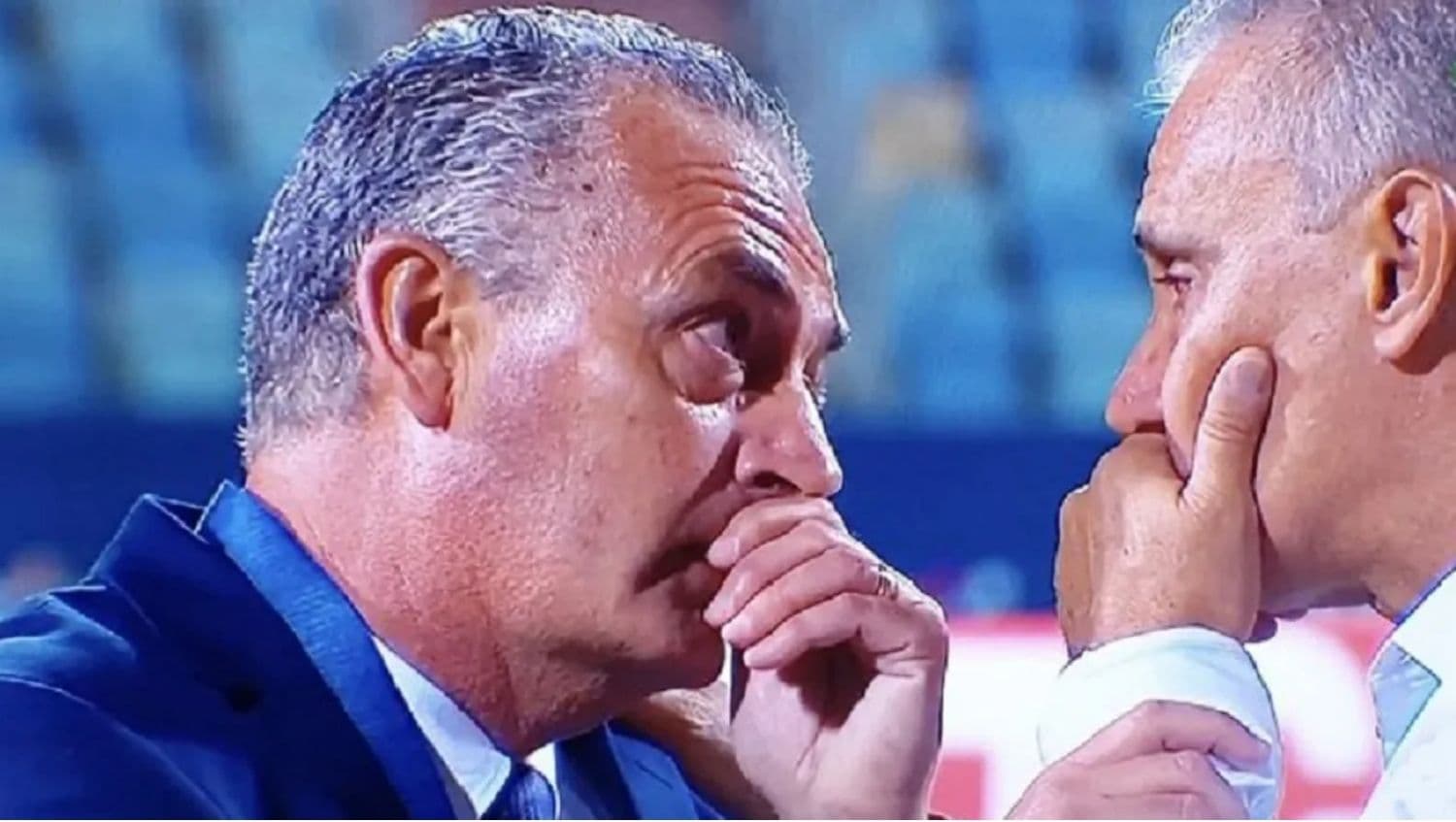 Técnicos de Brasil e Equador conversaram após o jogo