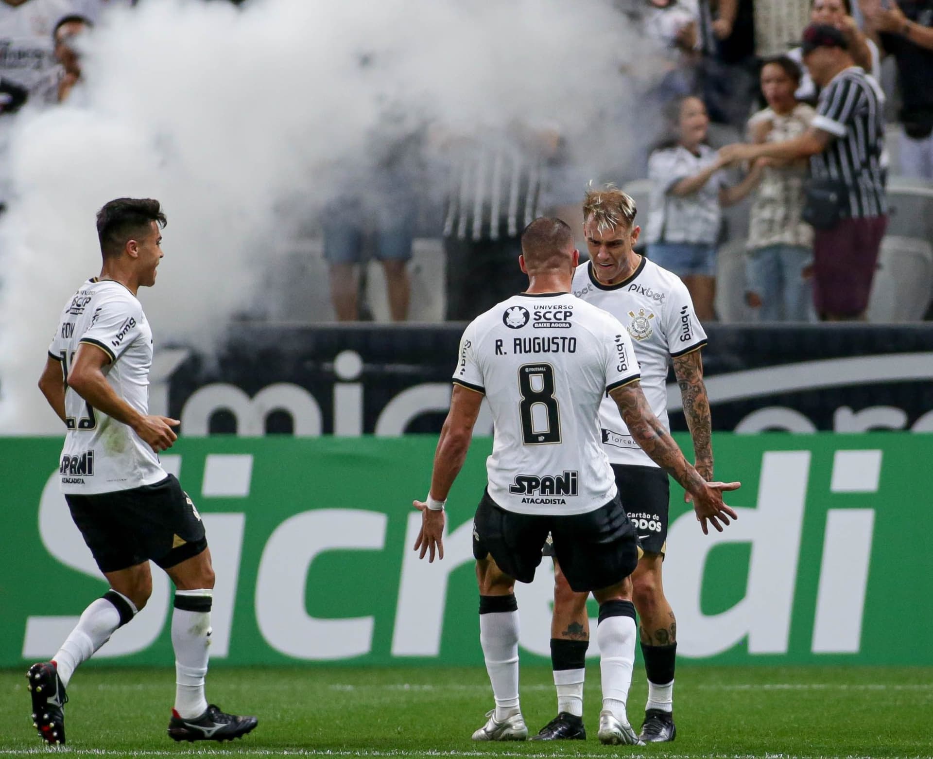 Timão estreiou com vitória na Libertadores