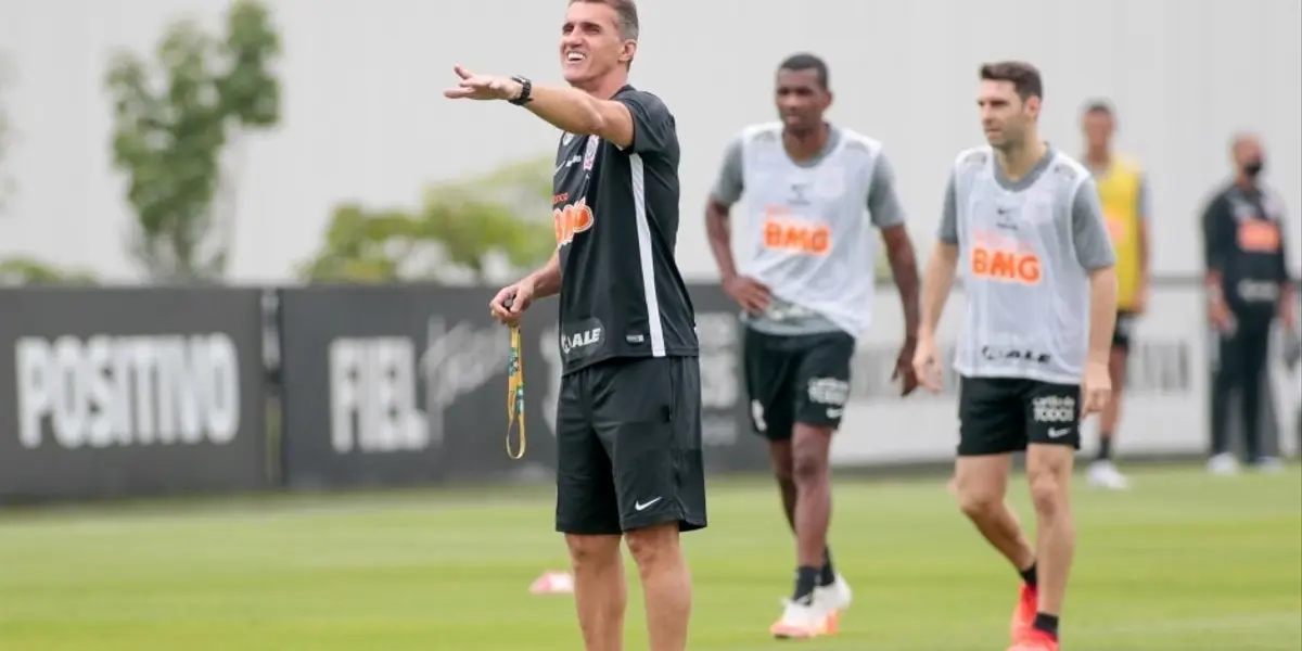 Timão pode recorrer a dois atletas que já passaram pelo clube