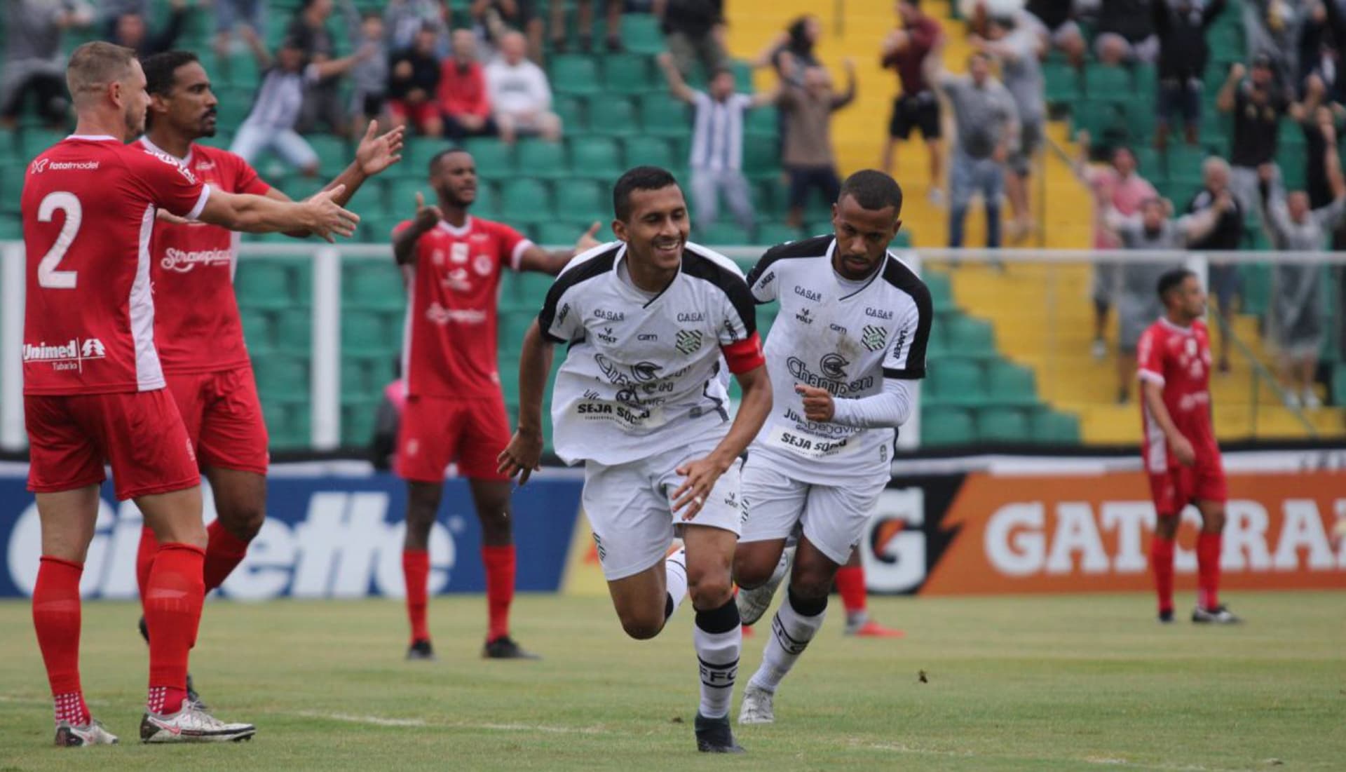 Time alvinegro tinha vencido o jogo de ida por 1-0