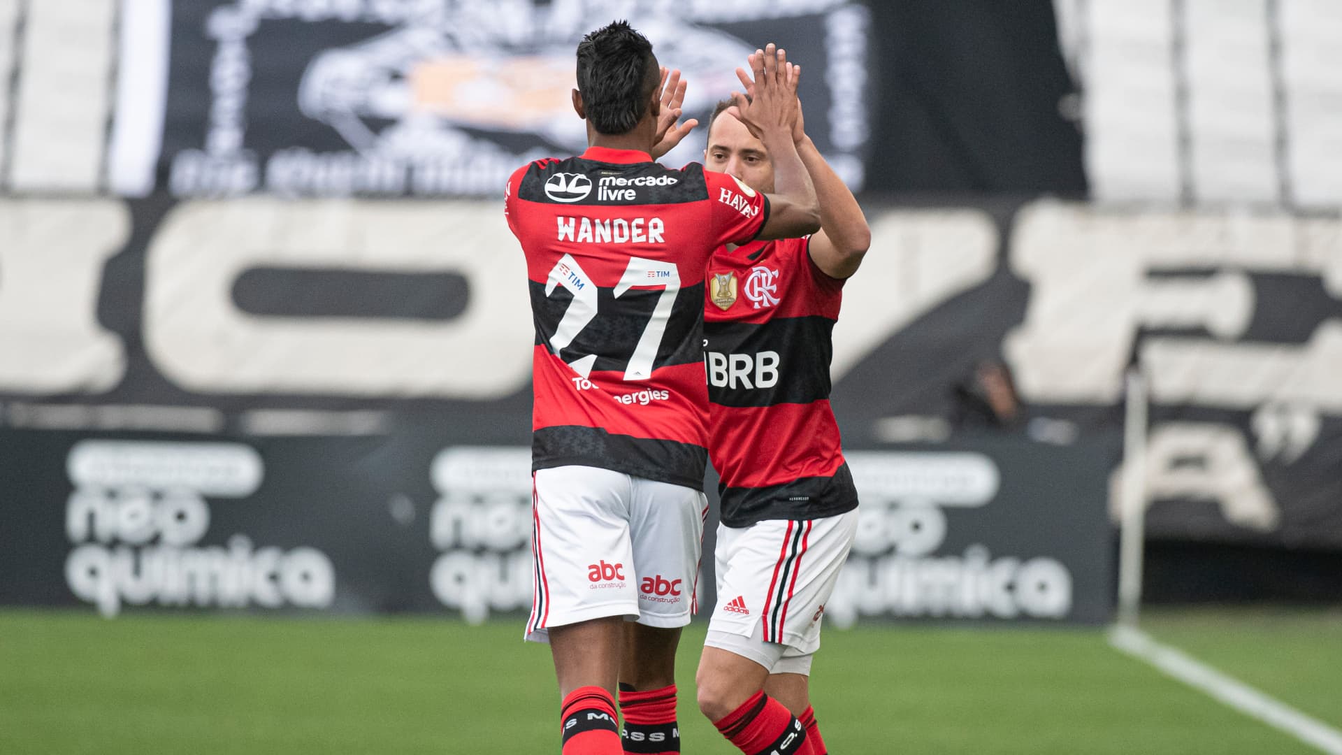 Time encara o Santos na Vila Belmiro na próxima rodada