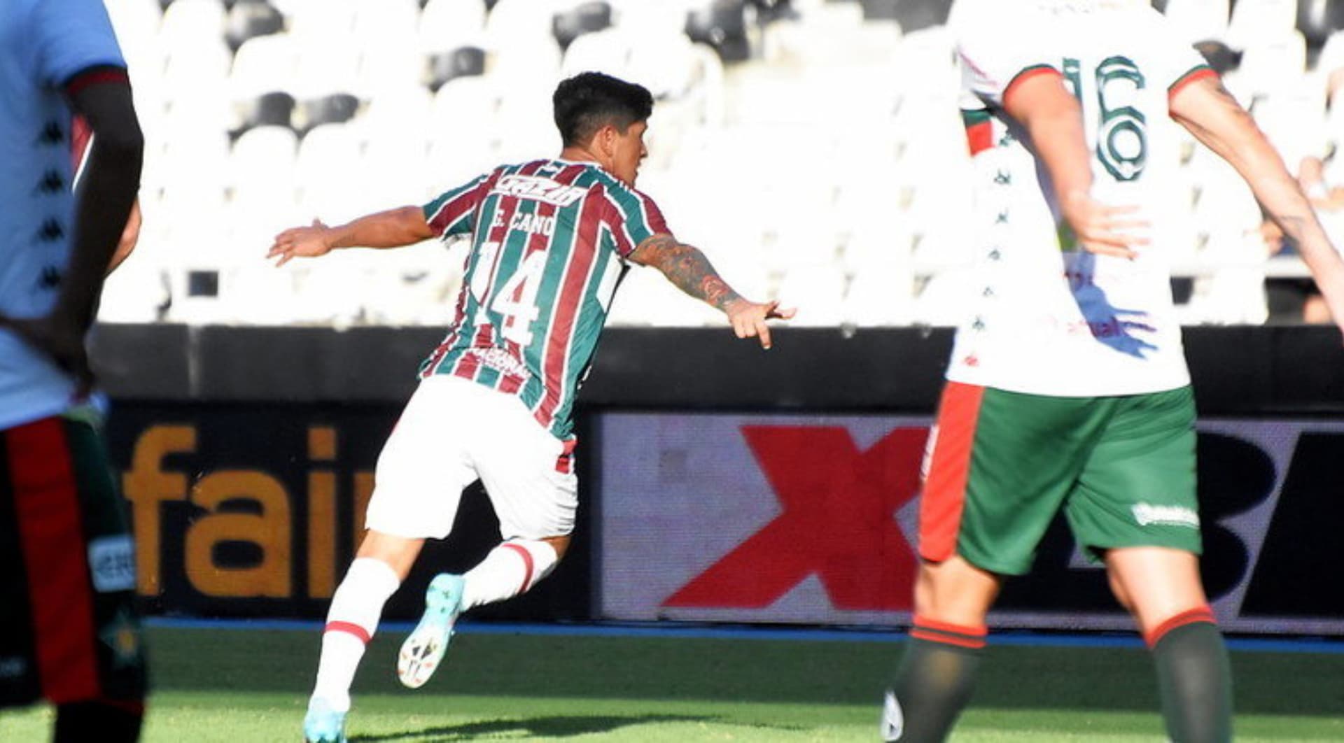 Time tricolor jogou bem, venceu e vai ficar na liderança provisória, aguardando o Vasco da Gama